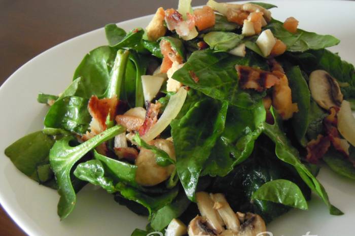 Ensalada de espinacas y champiñones