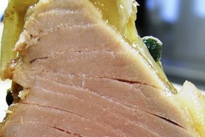 Caballa en escabeche con ajos, perejil y laurel