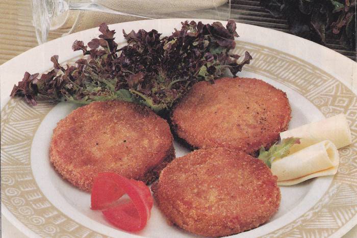 Tomates fritos con jamón y queso