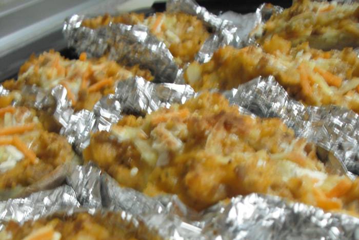 Patatas asadas a la boloñesa