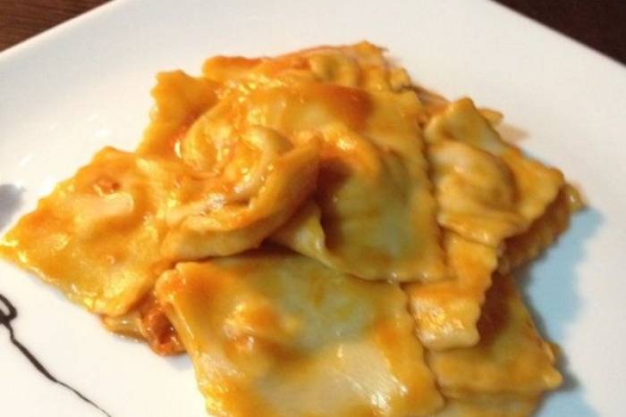 Raviolis de pasta fresca casera