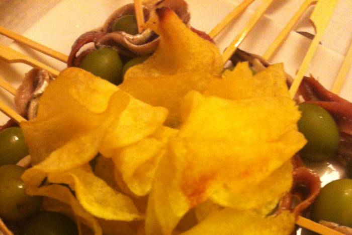 Aperitivo de anchoas y boquerones