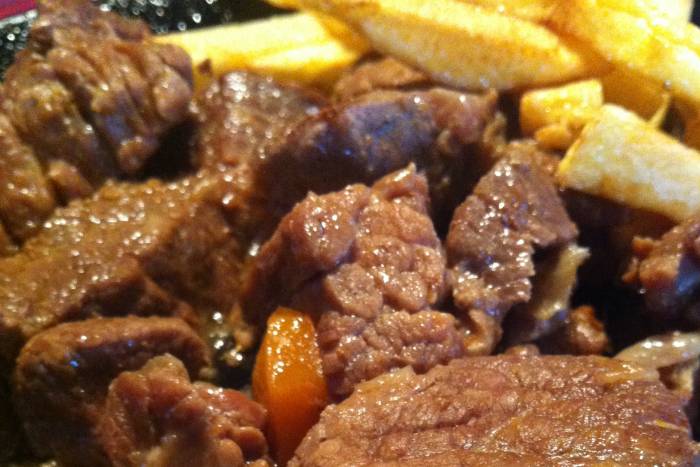 Carne estofada con zanahorias