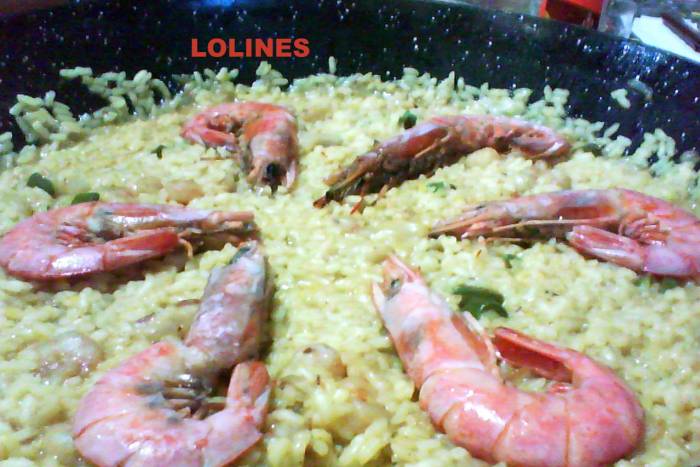 Paella con gambas