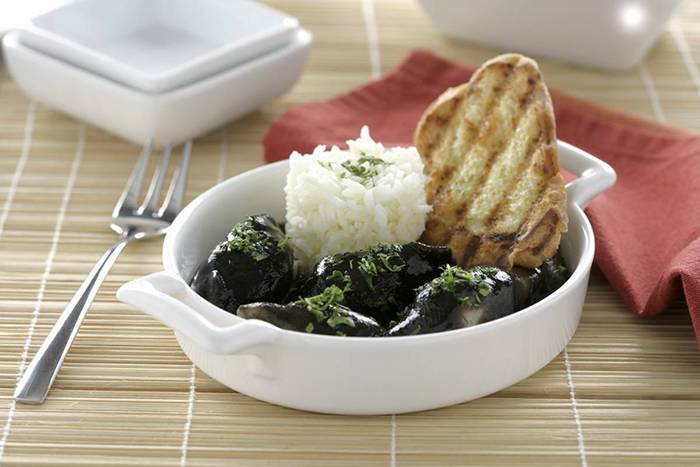 Chipirones en su tinta