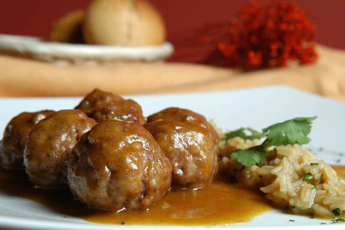 Albóndigas con arroz basmati