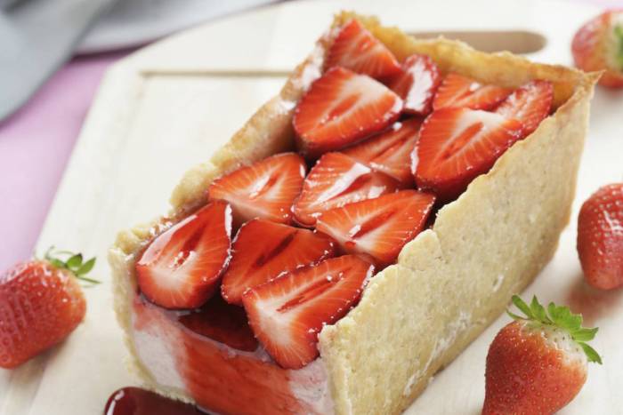 Tarta de queso fresco y fresas