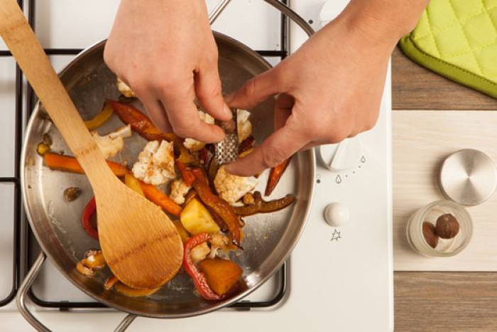 Nuez moscada para las verduras