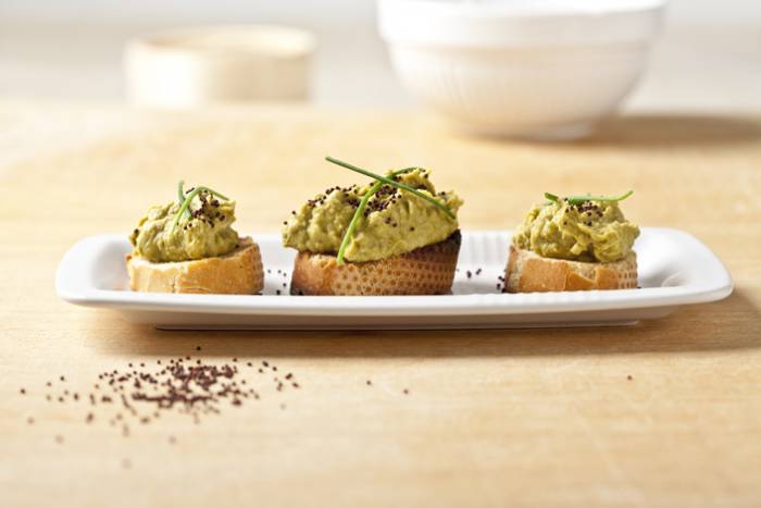 Guacamole de guisantes con mostaza