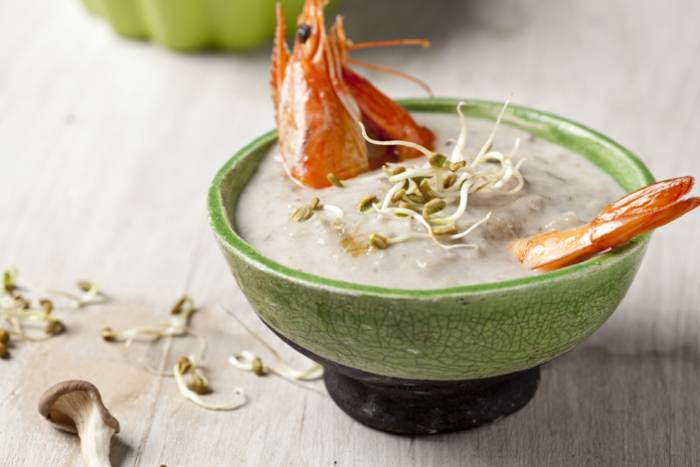 Crema de setas y langostinos