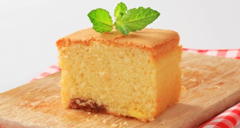 Comprueba la cocción del bizcocho