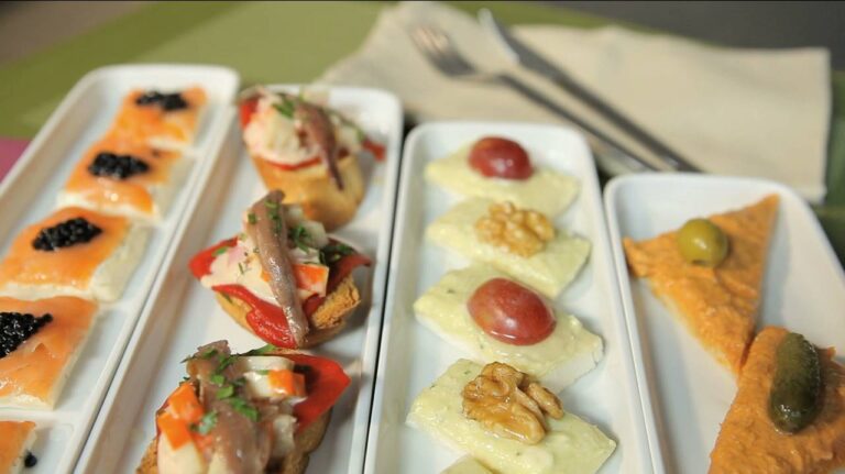 Canapés variados fríos y originales