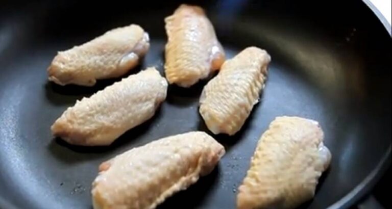 Alitas sin restos de plumas