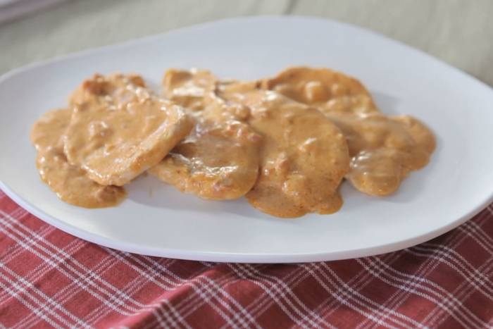 Pechugas de pollo con salsa de nata