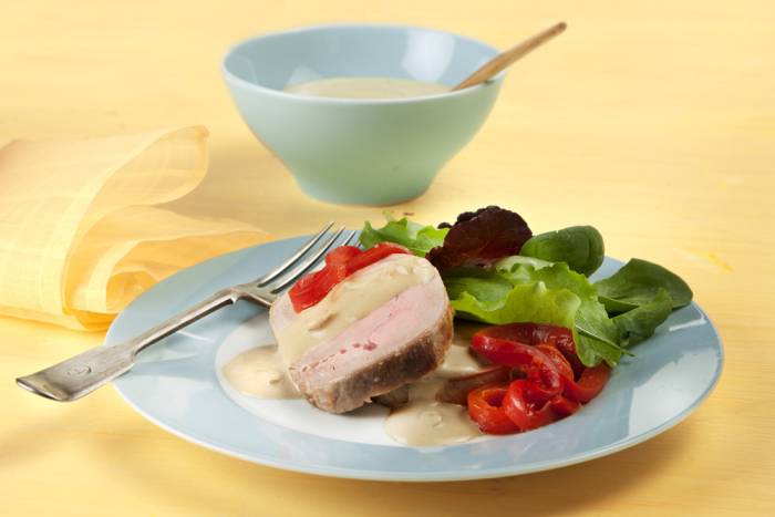 Solomillo a la sal con salsa de mostaza