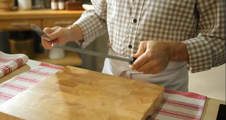 Picar la carne a cuchillo