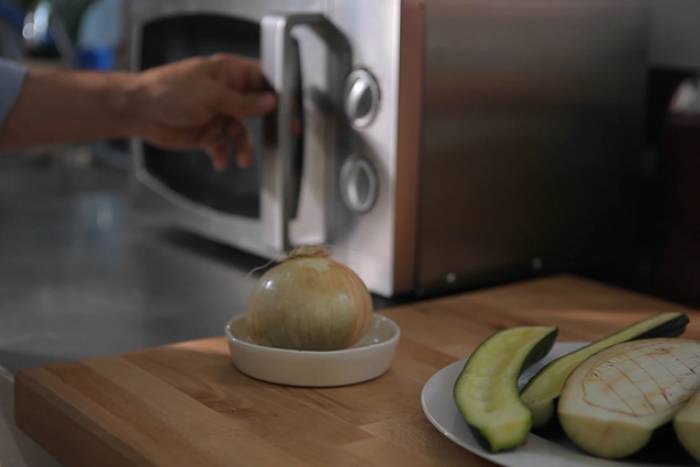 Cuece las hortalizas en el microondas