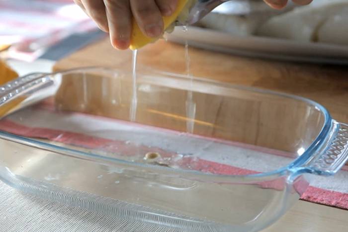 Marinar el pescado con limón