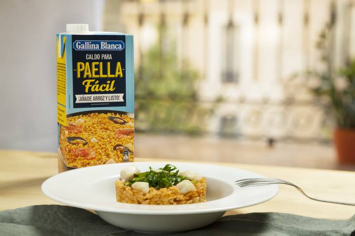 Paella de bacalao y espinacas