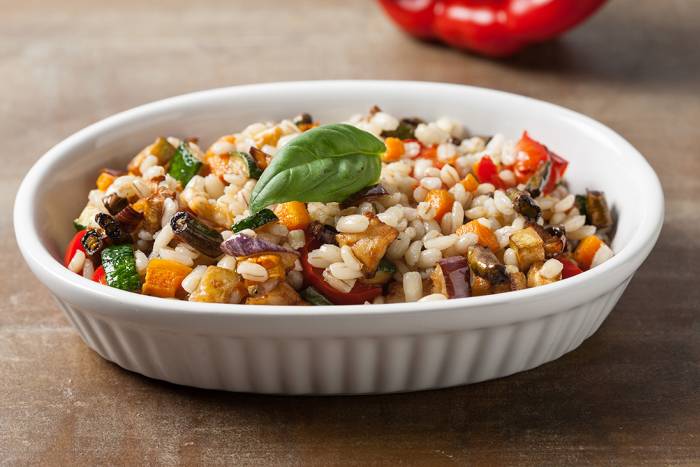 Salteado de cebada y verduras