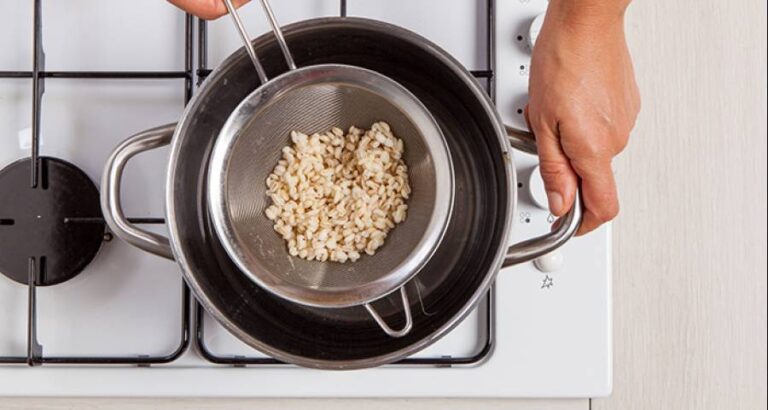 Limpia los granos de cebada