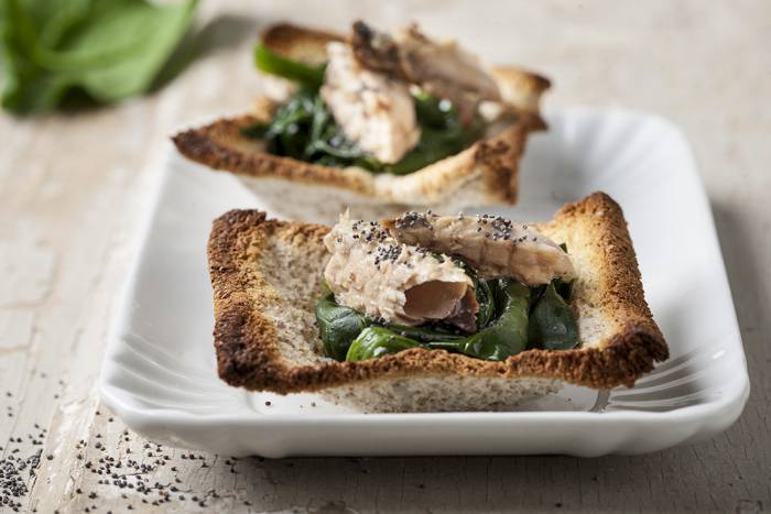 Tartaletas de caballa y espinacas