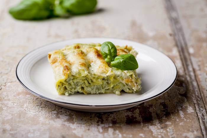 Lasaña de requesón y pesto