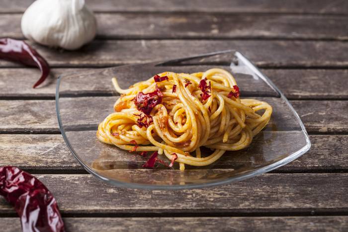 Espaguetis a la arrabiata