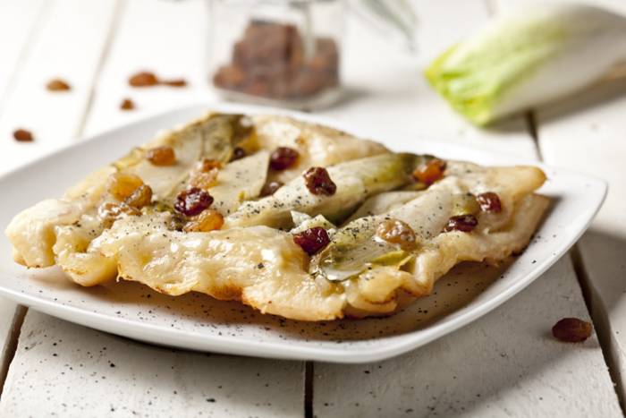 Tarta tatin de endivias y queso