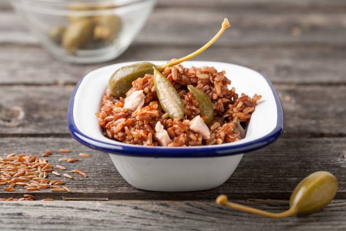 Ensalada de arroz y alcaparras