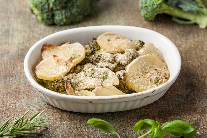 Patata y brócoli al horno