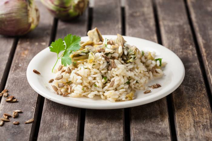 Arroz con alcachofas