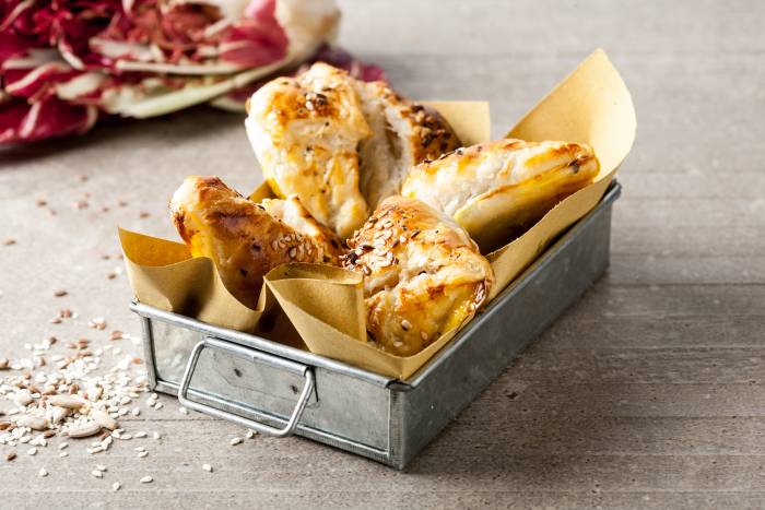 Empanadillas de achicoria y salmón