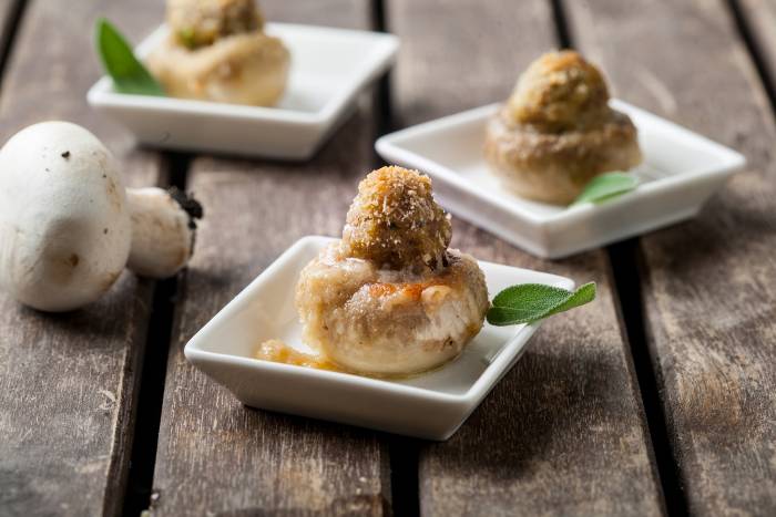 Champiñones rellenos de carne