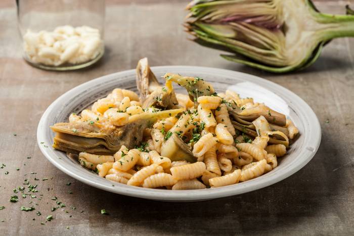 Pasta con alcachofas
