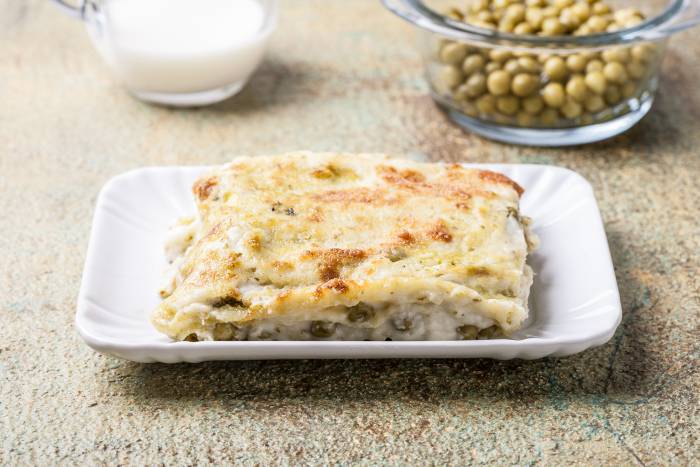 Lasaña de guisantes con queso