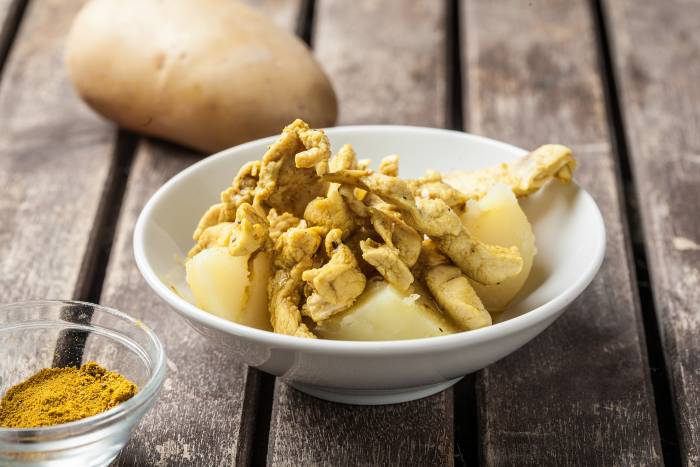 Tiras de pollo al curry