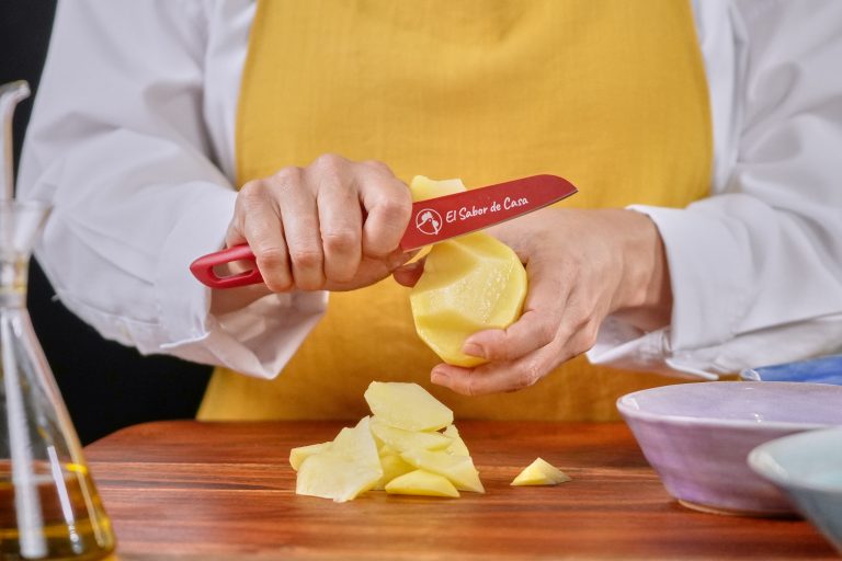 Chasca las patatas en vez de cortarlas