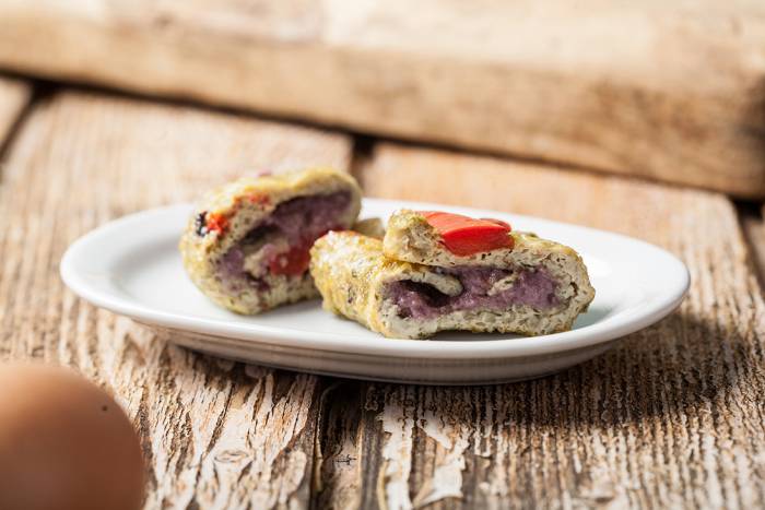 Rollitos de tortilla y pimientos