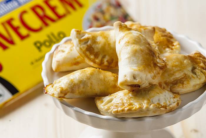 Empanadas de pollo con cúrcuma