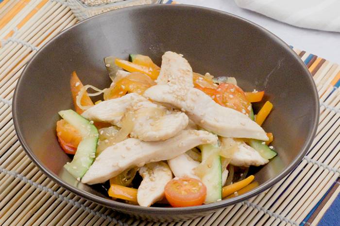 Wok de pollo con verduras
