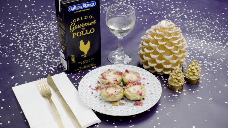 Alcachofas con foie y piñones