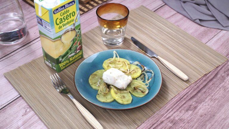 Bacalao al horno con patatas panaderas