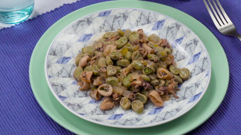 Chipirones con habas