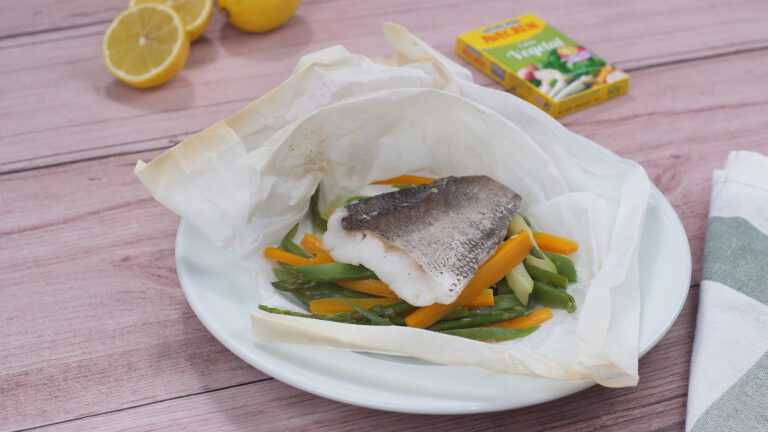Merluza en papillote con verduras