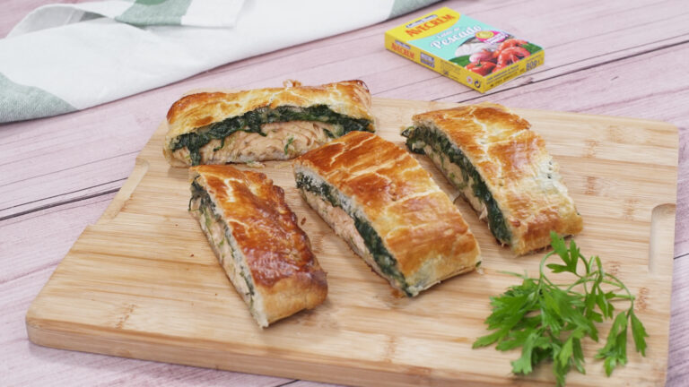 Salmón en hojaldre con crema de espinacas