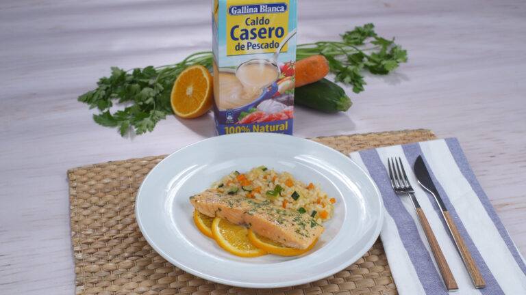 Salmón al horno con arroz