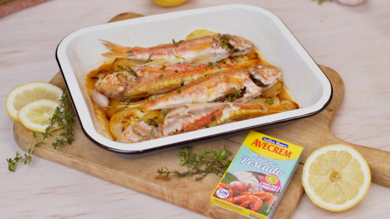Salmonetes al horno con patatas