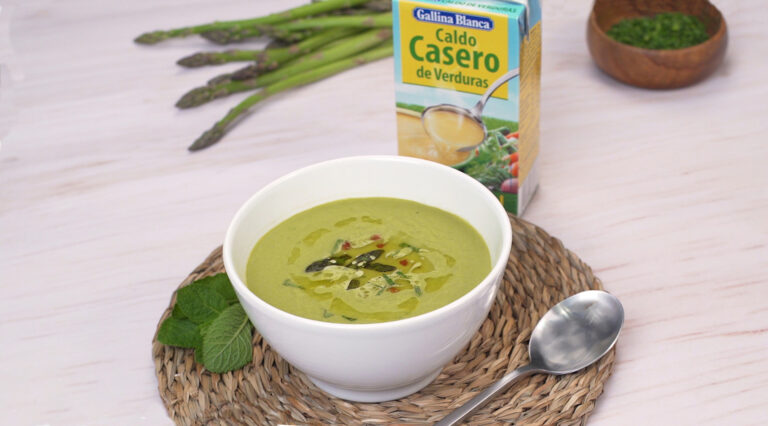 Crema de espárragos con jamón