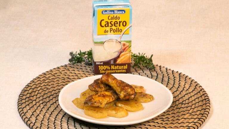 Alitas de pollo al horno con patatas